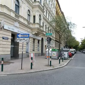 The White Apartamento Viena